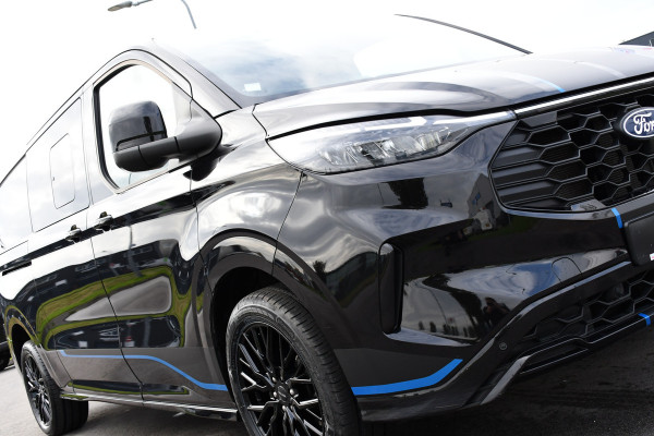 Ford Transit Custom 320 2.0 TDCI L2H1 Sport DC Black Edition Virtual, Adaptieve Cruise, Carplay, LED, 2 x Schuifdeur, 170pk, Stoelverwarming, Sensoren, BOM VOL!