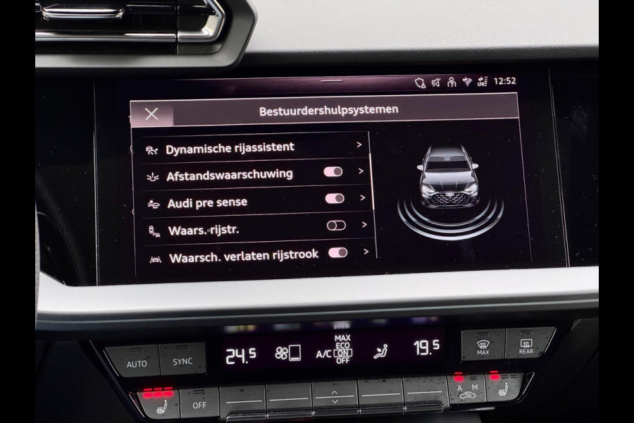 Audi A3 Sportback 35 TFSI S edition Pano/Sonos/Matrix/Blindspot Audi A3 Sportback 35 TFSI S edition Pano/Sonos/Matrix/Blindspot