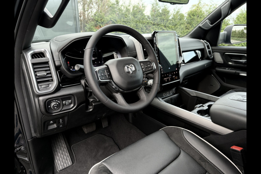 Dodge Ram 1500 3.0 420 PK LARAMIE PREMIUM / DEMO KORTING RIJKLAAR MET LPG! / HURRICANE / 2025 MODEL / NIGHT EDITION / LUCHTVERING / PANO /