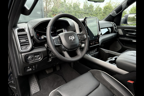 Dodge Ram 1500 3.0 420 PK LARAMIE PREMIUM / DEMO KORTING RIJKLAAR MET LPG! / HURRICANE / 2025 MODEL / NIGHT EDITION / LUCHTVERING / PANO /