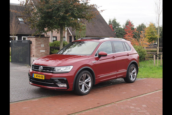 Volkswagen Tiguan 1.4 TSI ACT Comfortline Business R | Panoramadak | Trekhaak | Cruise Control | Stoelverwarming |
