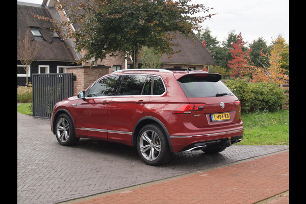 Volkswagen Tiguan 1.4 TSI ACT Comfortline Business R | Panoramadak | Trekhaak | Cruise Control | Stoelverwarming |