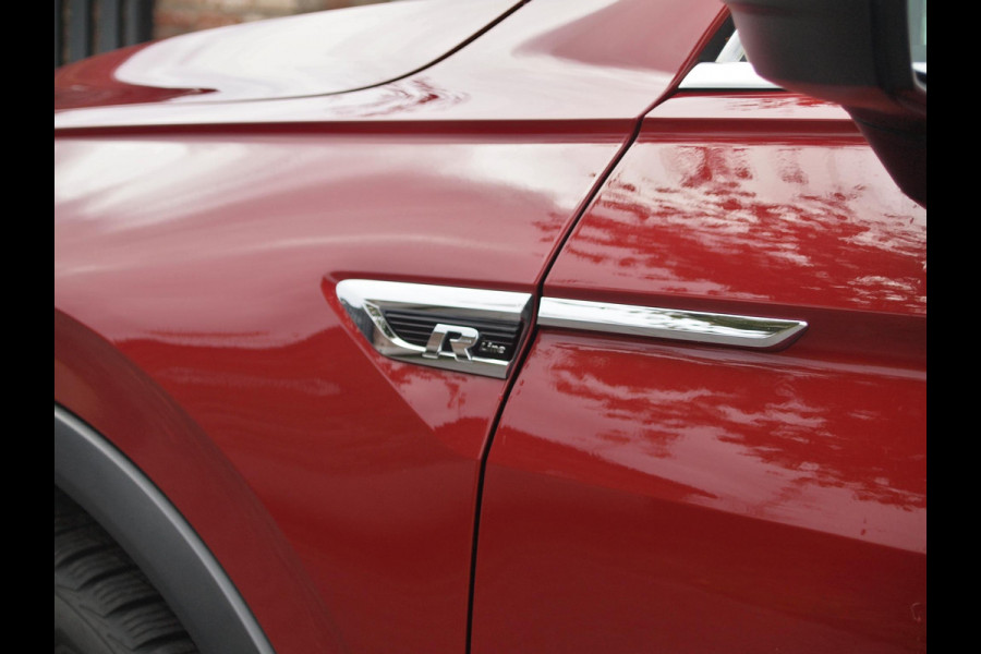 Volkswagen Tiguan 1.4 TSI ACT Comfortline Business R | Panoramadak | Trekhaak | Cruise Control | Stoelverwarming |