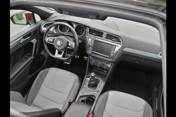 Volkswagen Tiguan 1.4 TSI ACT Comfortline Business R | Panoramadak | Trekhaak | Cruise Control | Stoelverwarming |