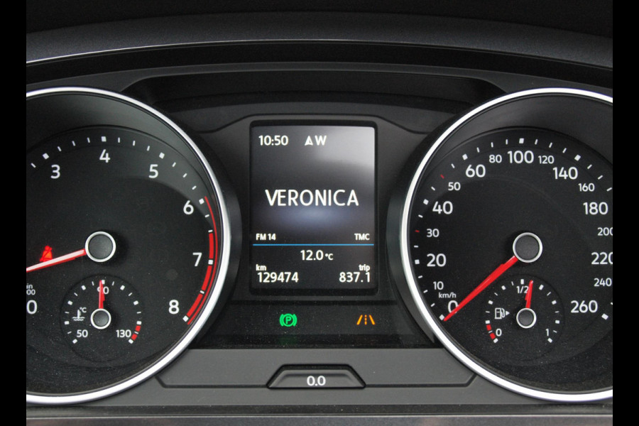 Volkswagen Tiguan 1.4 TSI ACT Comfortline Business R | Panoramadak | Trekhaak | Cruise Control | Stoelverwarming |