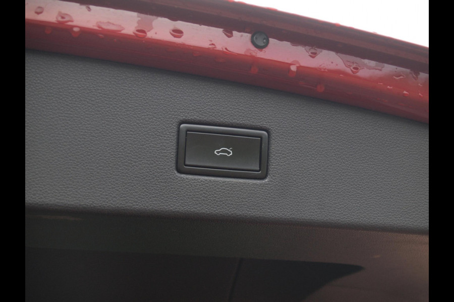 Volkswagen Tiguan 1.4 TSI ACT Comfortline Business R | Panoramadak | Trekhaak | Cruise Control | Stoelverwarming |