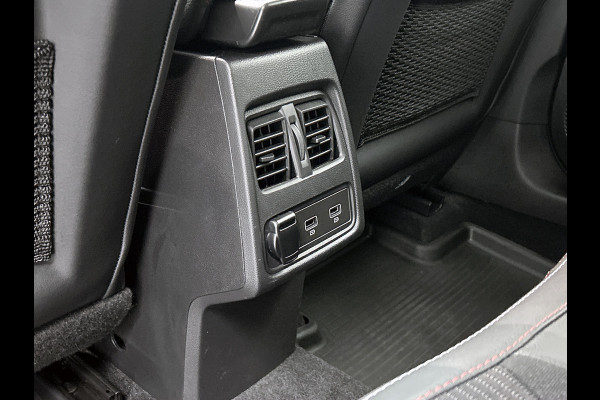 Renault Captur E-Tech Hybrid 145PK R.S. Line RS / CAMERA / NAVI GROOT / 1e EIGENAAR / DEALER ONDERHOUDEN / TREKHAAK AFN.