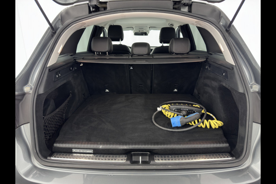 Mercedes-Benz GLC 350e 4MATIC Premium Plus Plug-in Aut. *LUXURY-LEATHER | FULL-LED | BLIND-SPOT | HEATED-SPORTSEATS | CAMERA | KEYLESS | AIR-SUSPENSION | ADAPTIVE-CRUISE | PRIVACY-GLASS | NAVI-FULLMAP | 20''ALU*