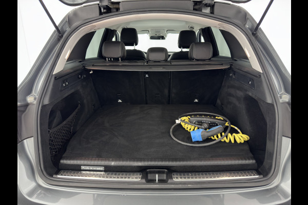 Mercedes-Benz GLC 350e 4MATIC Premium Plus Plug-in Aut. *LUXURY-LEATHER | FULL-LED | BLIND-SPOT | HEATED-SPORTSEATS | CAMERA | KEYLESS | AIR-SUSPENSION | ADAPTIVE-CRUISE | PRIVACY-GLASS | NAVI-FULLMAP | 20''ALU*