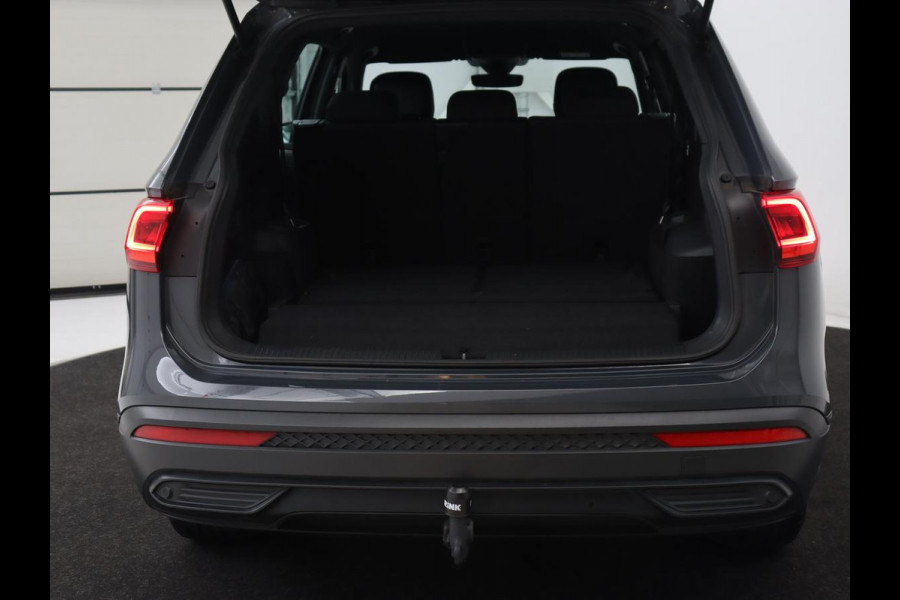 Seat Tarraco 1.5 TSI Style 7-Persoons | Trekhaak | Park Assist | Camera | Carplay | 18'' | Climate control | Cruise control | Full LED