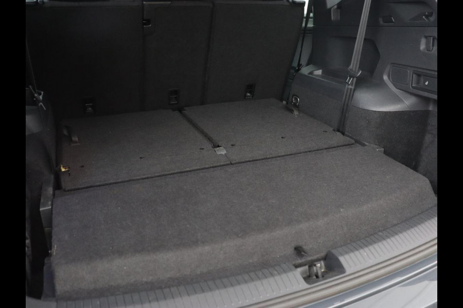 Seat Tarraco 1.5 TSI Style 7-Persoons | Trekhaak | Park Assist | Camera | Carplay | 18'' | Climate control | Cruise control | Full LED
