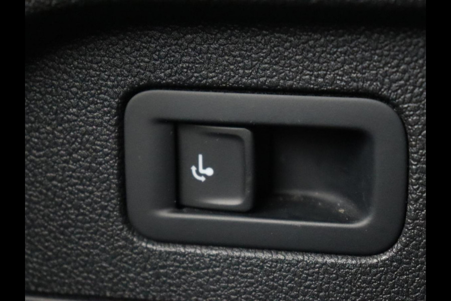 Seat Tarraco 1.5 TSI Style 7-Persoons | Trekhaak | Park Assist | Camera | Carplay | 18'' | Climate control | Cruise control | Full LED