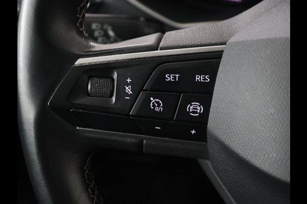 Seat Tarraco 1.5 TSI Style 7-Persoons | Trekhaak | Park Assist | Camera | Carplay | 18'' | Climate control | Cruise control | Full LED