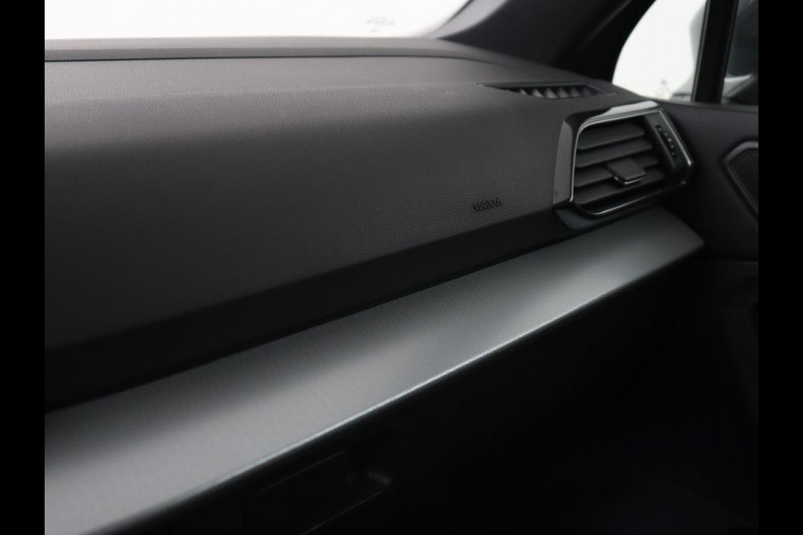 Seat Tarraco 1.5 TSI Style 7-Persoons | Trekhaak | Park Assist | Camera | Carplay | 18'' | Climate control | Cruise control | Full LED