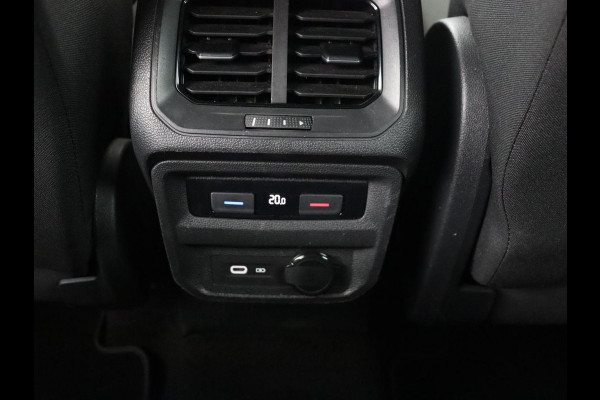 Seat Tarraco 1.5 TSI Style 7-Persoons | Trekhaak | Park Assist | Camera | Carplay | 18'' | Climate control | Cruise control | Full LED