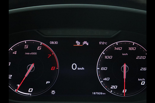 Seat Tarraco 1.5 TSI Style 7-Persoons | Trekhaak | Park Assist | Camera | Carplay | 18'' | Climate control | Cruise control | Full LED