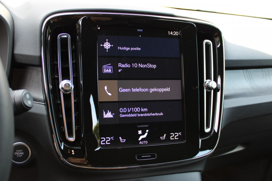 Volvo XC40 1.5 T4 Plug-in hybrid Plus Dark | Trekhaak | H/K | Pilot Assist | Memory | Navigatie | 360 Camera Actieweken 1 t/m 15 november!