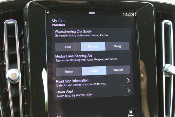 Volvo XC40 1.5 T4 Plug-in hybrid Plus Dark | Trekhaak | H/K | Pilot Assist | Memory | Navigatie | 360 Camera Actieweken 1 t/m 15 november!