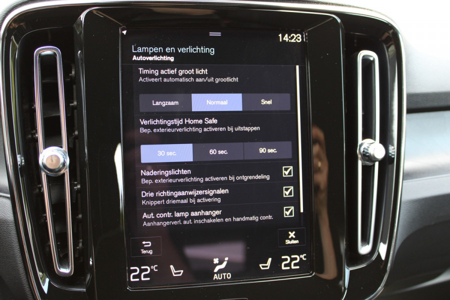 Volvo XC40 1.5 T4 Plug-in hybrid Plus Dark | Trekhaak | H/K | Pilot Assist | Memory | Navigatie | 360 Camera Actieweken 1 t/m 15 november!