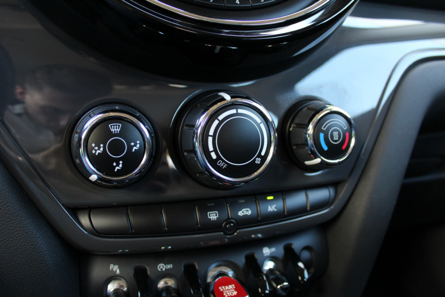 MINI Countryman 1.5 136PK Cooper | H&K | Navigatie | Bluetooth | Origin NL MINI Countryman 1.5 136PK Cooper | H&K | Navigatie | Bluetooth | Origin NL