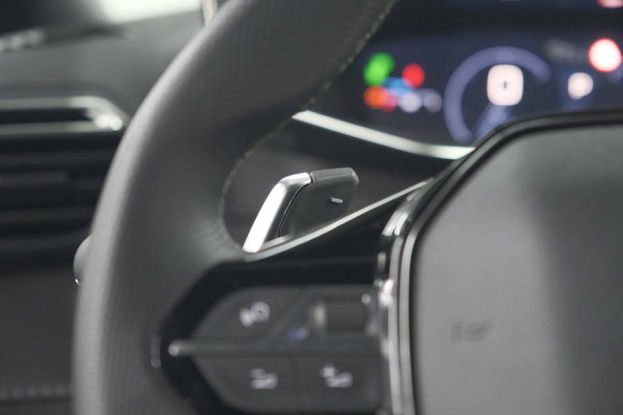 Peugeot 2008 PureTech 130 EAT8 GT | 360 Camera | Stoelmassage | Adaptieve Cruise Control | Dodehoekdetectie