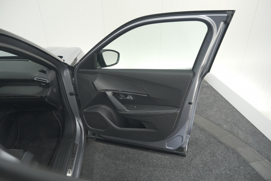 Peugeot 2008 PureTech 130 EAT8 GT | 360 Camera | Stoelmassage | Adaptieve Cruise Control | Dodehoekdetectie