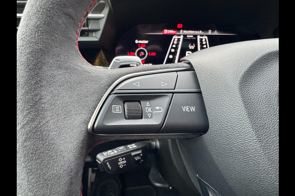 Audi A3 Sportback 2.5 TFSI RS 3 quattro 400PK Panorama B&O Leder Audi A3 Sportback 2.5 TFSI RS 3 quattro 400PK Panorama B&O Leder