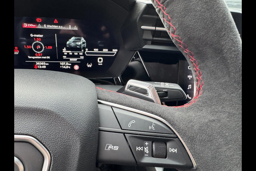 Audi A3 Sportback 2.5 TFSI RS 3 quattro 400PK Panorama B&O Leder Audi A3 Sportback 2.5 TFSI RS 3 quattro 400PK Panorama B&O Leder