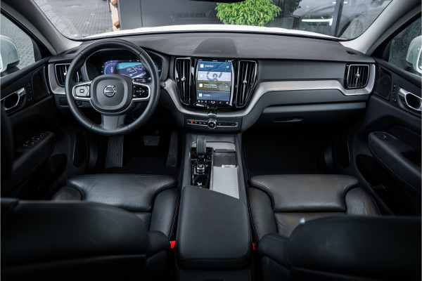 Volvo XC60 2.0 T6 Plug-in hybrid AWD Ultimate Bright - Panorama | H&K | Memory | Pilot Assist | Keyless