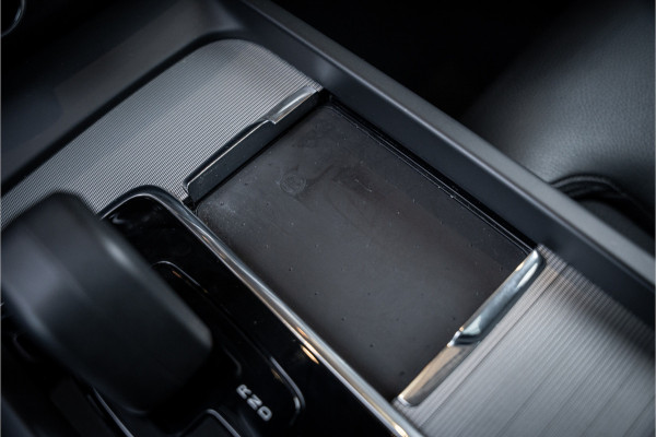 Volvo XC60 2.0 T6 Plug-in hybrid AWD Ultimate Bright - Panorama | H&K | Memory | Pilot Assist | Keyless