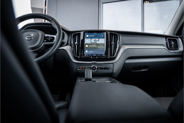Volvo XC60 2.0 T6 Plug-in hybrid AWD Ultimate Bright - Panorama | H&K | Memory | Pilot Assist | Keyless