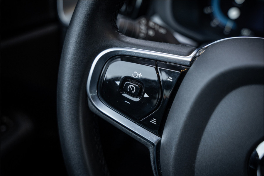 Volvo XC60 2.0 T6 Plug-in hybrid AWD Ultimate Bright - Panorama | H&K | Memory | Pilot Assist | Keyless