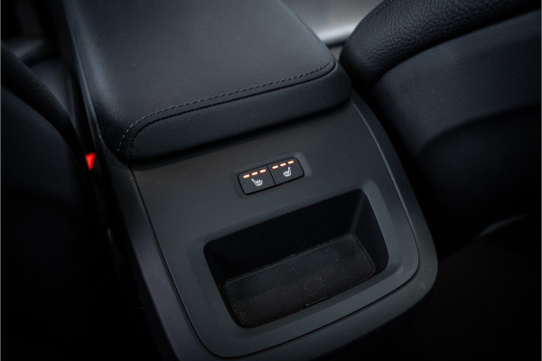 Volvo XC60 2.0 T6 Plug-in hybrid AWD Ultimate Bright - Panorama | H&K | Memory | Pilot Assist | Keyless