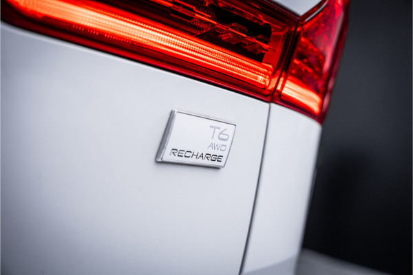 Volvo XC60 2.0 T6 Plug-in hybrid AWD Ultimate Bright - Panorama | H&K | Memory | Pilot Assist | Keyless