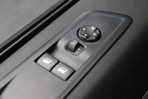 Opel Vivaro 2.0 CDTI L3H1 DC Edition Automaat Camera, Apple Carplay, LED, Trekhaak, Dodehoeksensor, Lane Assist, PDC