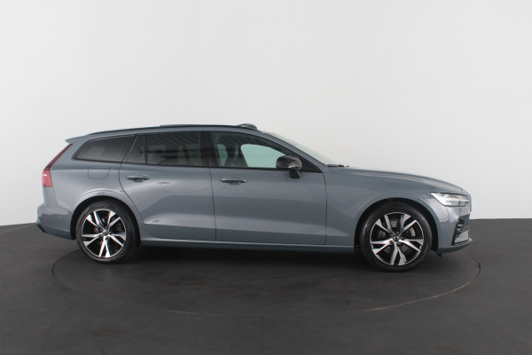 Volvo V60 2.0 B3 Plus Dark > Standkachel/Pano.schuif/Trekhaak/360 camera/Harman Kardon