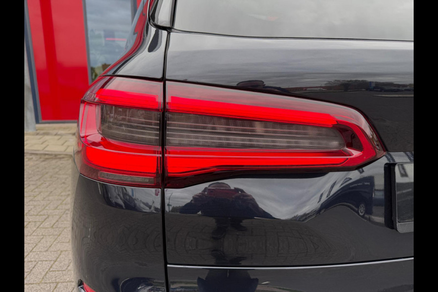 BMW X5 M50i High Executive / Capristo-uitlaat / Panoramadak / Head-up display / Soft-close