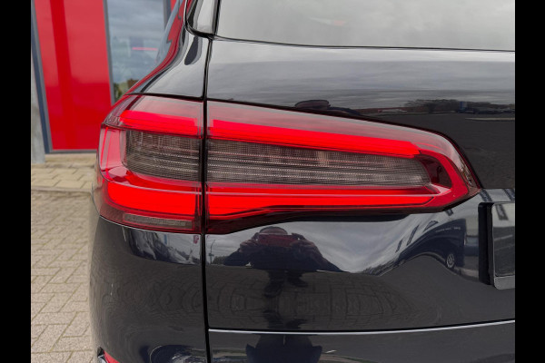 BMW X5 M50i High Executive / Capristo-uitlaat / Panoramadak / Head-up display / Soft-close