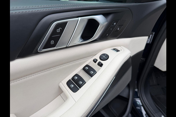 BMW X5 M50i High Executive / Capristo-uitlaat / Panoramadak / Head-up display / Soft-close