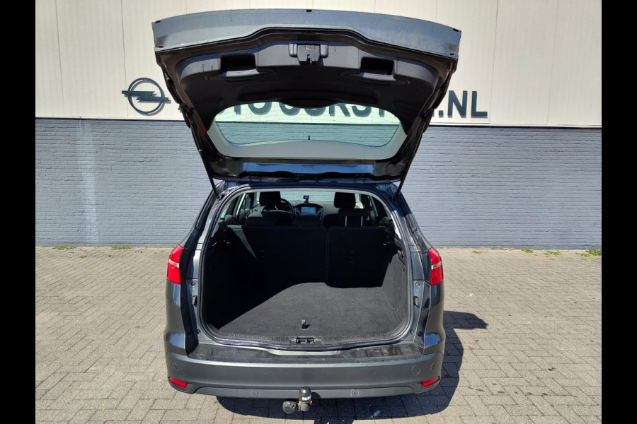 Ford FOCUS Wagon T 101PK Navi Airco Cruise Control Pdc Trekhaak Edition Lmv Carkit
