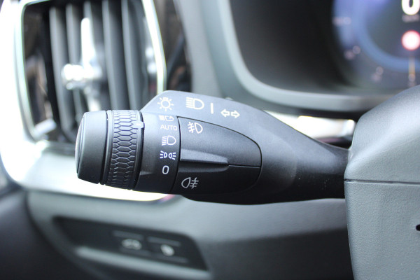 Volvo V60 2.0 T6 Plug-in hybrid AWD Plus Bright | H/K | 360 Camera | Winterpack | Led | Driver assistance Actieweken 1 t/m 15 november!