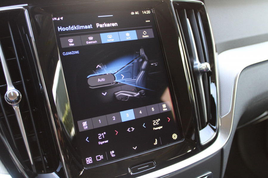 Volvo V60 2.0 T6 Plug-in hybrid AWD Plus Bright | H/K | 360 Camera | Winterpack | Led | Driver assistance Actieweken 1 t/m 15 november!