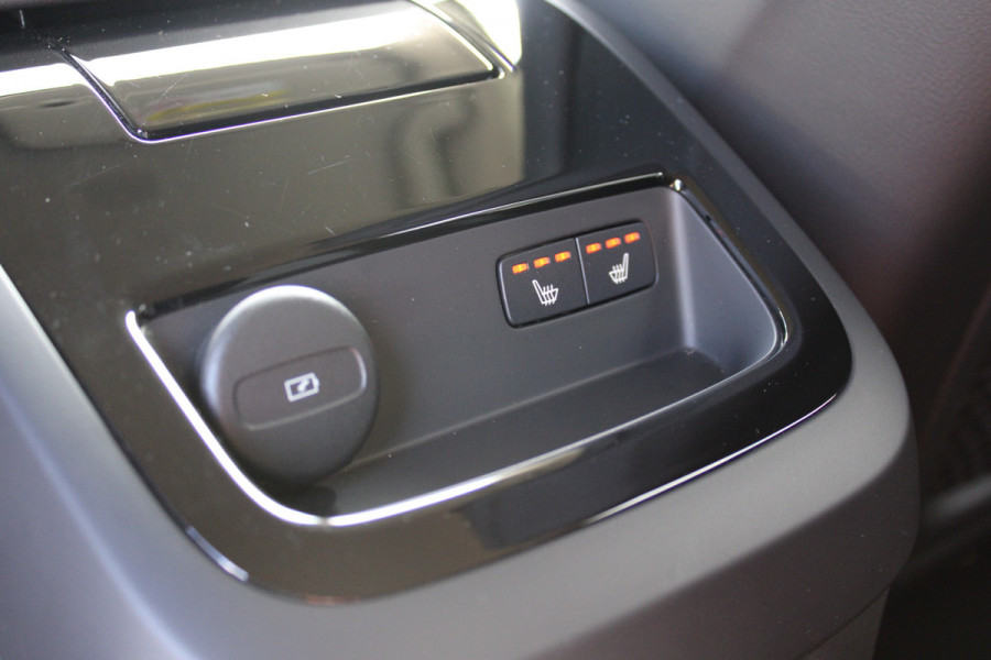 Volvo V60 2.0 T6 Plug-in hybrid AWD Plus Bright | H/K | 360 Camera | Winterpack | Led | Driver assistance Actieweken 1 t/m 15 november!