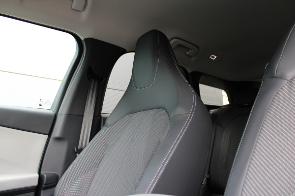 Ford Explorer Extended Range RWD 77 kWh | Warmtepomp | AGR | Navigatie | Head-Up | Winterpack | Verlengde Garantie Ford Explorer Extended Range RWD 77 kWh | Warmtepomp | AGR | Navigatie | Head-Up | Winterpack | Verlengde Garantie