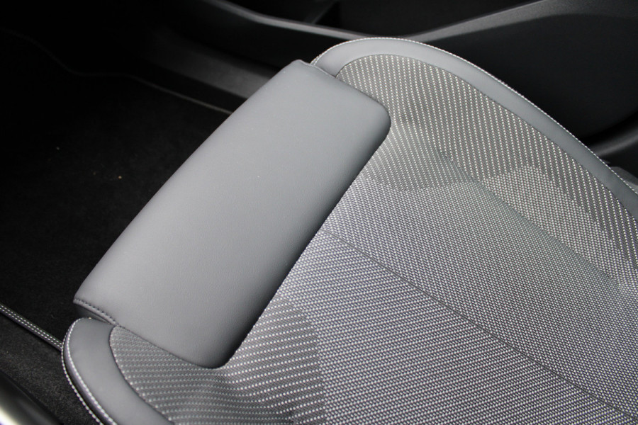 Ford Explorer Extended Range RWD 77 kWh | Warmtepomp | AGR | Navigatie | Head-Up | Winterpack | Verlengde Garantie Ford Explorer Extended Range RWD 77 kWh | Warmtepomp | AGR | Navigatie | Head-Up | Winterpack | Verlengde Garantie