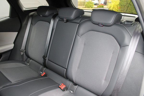 Ford Explorer Extended Range RWD 77 kWh | Warmtepomp | AGR | Navigatie | Head-Up | Winterpack | Verlengde Garantie Ford Explorer Extended Range RWD 77 kWh | Warmtepomp | AGR | Navigatie | Head-Up | Winterpack | Verlengde Garantie