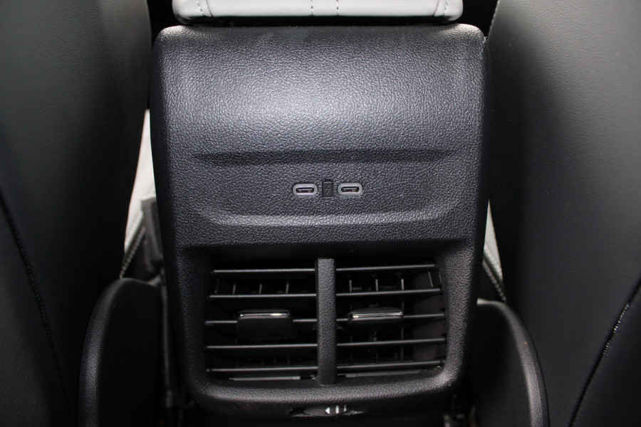 Ford Explorer Extended Range RWD 77 kWh | Warmtepomp | AGR | Navigatie | Head-Up | Winterpack | Verlengde Garantie Ford Explorer Extended Range RWD 77 kWh | Warmtepomp | AGR | Navigatie | Head-Up | Winterpack | Verlengde Garantie