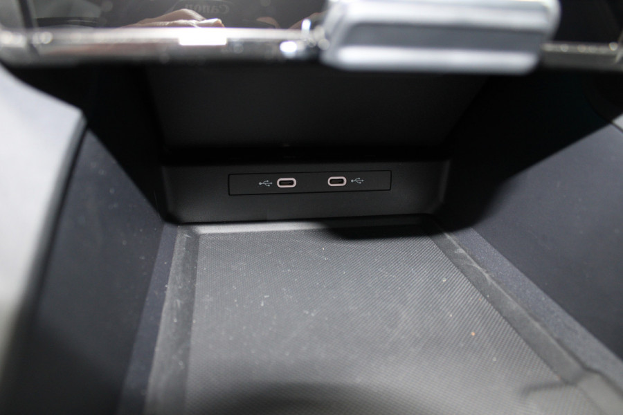 Ford Explorer Extended Range RWD 77 kWh | Warmtepomp | AGR | Navigatie | Head-Up | Winterpack | Verlengde Garantie Ford Explorer Extended Range RWD 77 kWh | Warmtepomp | AGR | Navigatie | Head-Up | Winterpack | Verlengde Garantie