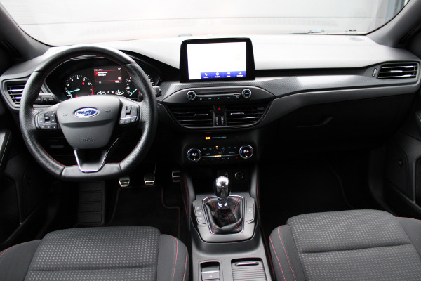 Ford Focus 1.0 EcoBoost ST Line Business | B&O | Winterpack | Navigatie | Afn. Trekhaak | Camera Actieweken 1 t/m 15 november!
