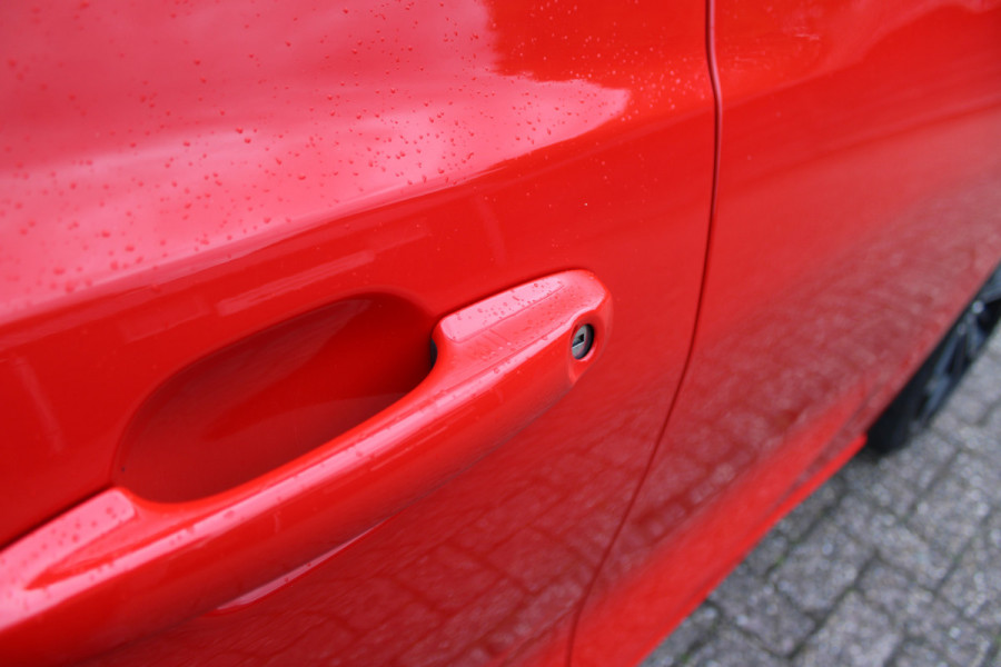 Ford Focus 1.0 EcoBoost ST Line Business | B&O | Winterpack | Navigatie | Afn. Trekhaak | Camera Actieweken 1 t/m 15 november!